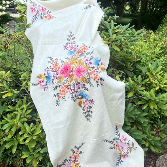 Kashmir Seasons Jardin Pastel Français Bouquet Mascarade Shawl - Picture 1 of 6